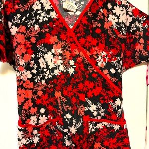 UA scrub top gentle used love the design S